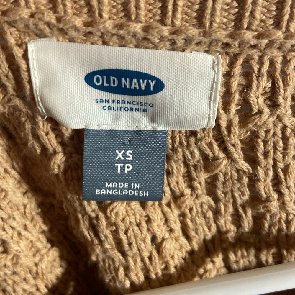 NWOT Old Navy Cozy Knitted Light-Weight Fall Sweater - Picture 3 of 3